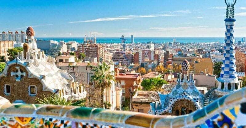 Barcelona: Private Sagrada Familia and Park Guell Tour - The Experience in Detail