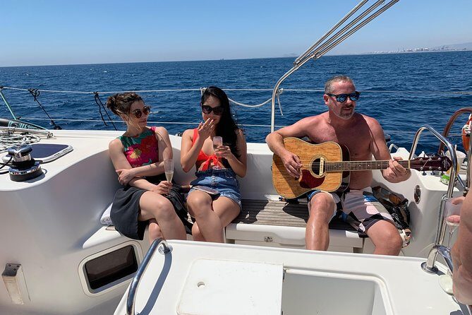 Barcelona Private Sailing Tour with Drinks for Family and Friends - FAQ