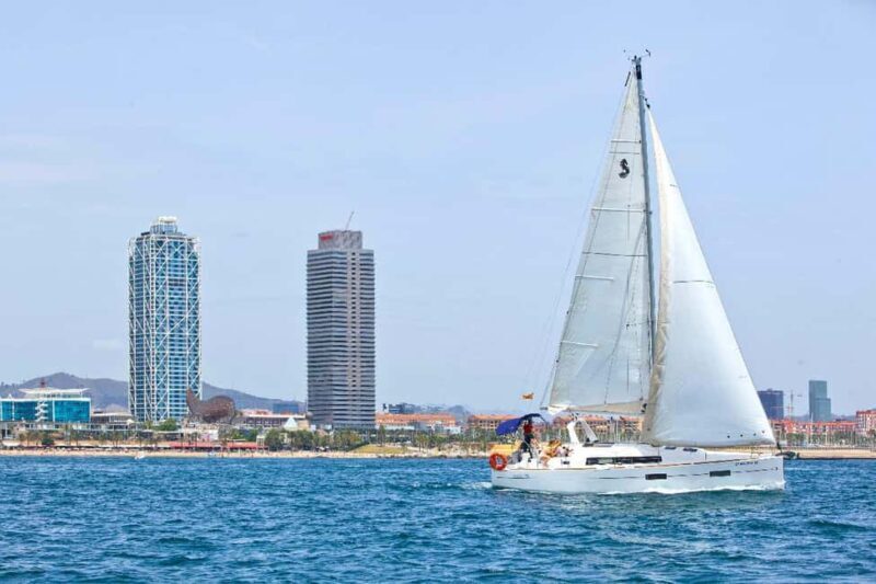 Barcelona: Private Sailing Trip with F&B (max 11) - Key Points