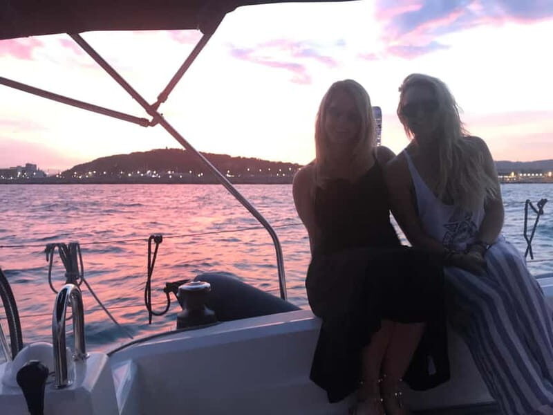 Barcelona: Private Sunset Sailing Trip with drinks/snacks - FAQ