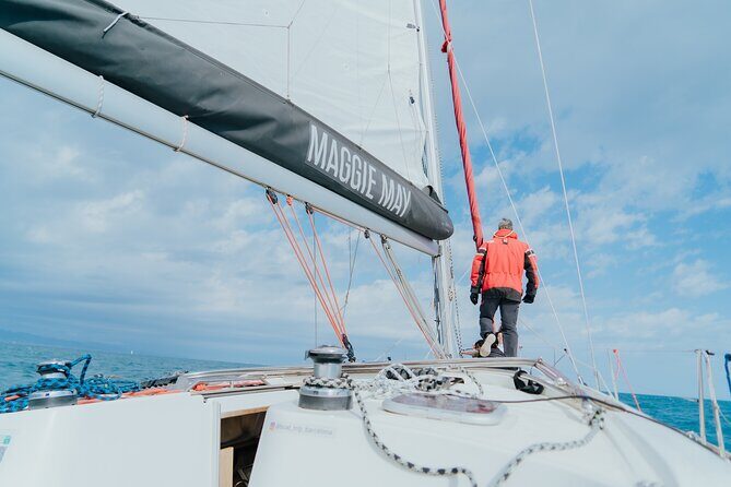 Barcelona Private Sunset Sailing with Drinks - FAQ