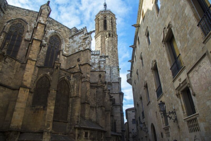 Barcelona: Private Tour of the Gothic Quarter - Hidden Gems and Local Secrets