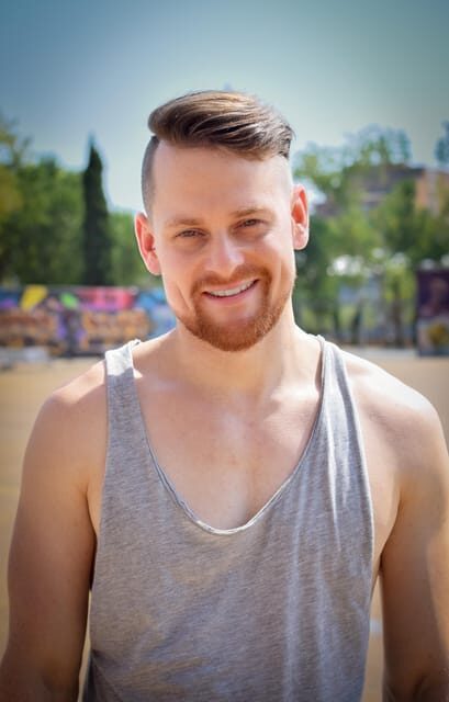 Barcelona Professional Photoshoot: Capture Your Best Moments - Key Points