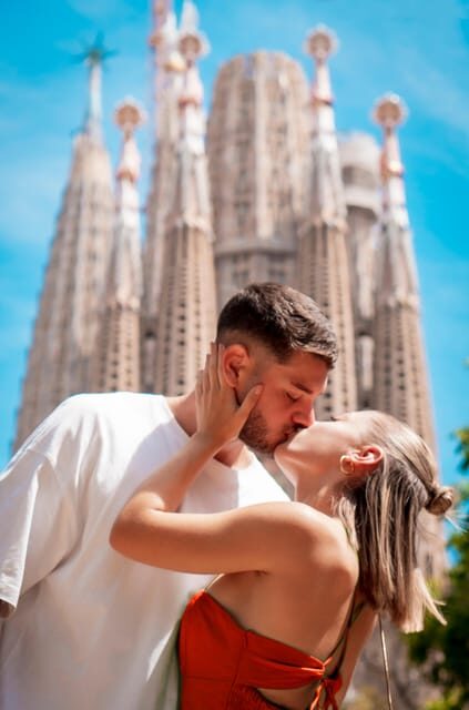 Barcelona: Professional Private Photoshoot - Who Should Consider This Experience?