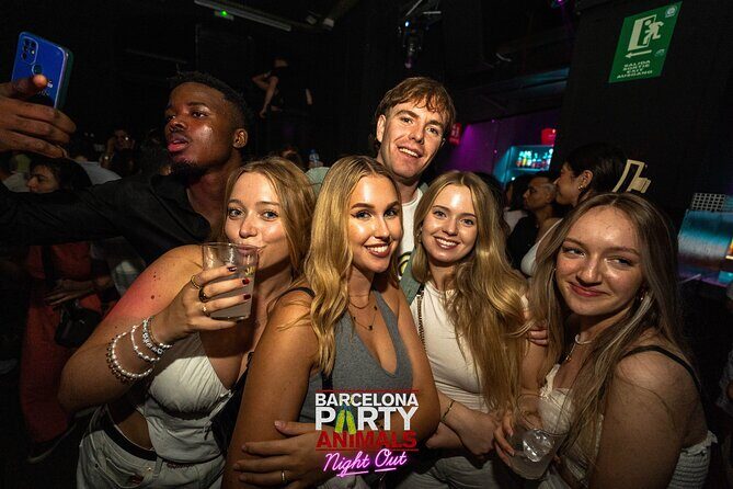 Barcelona Pub Crawl + Karaoke + 2bars, VIP Club Entry& Free shots - The Experience in Detail