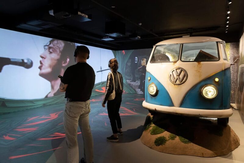 Barcelona: Rock Museum- Guitar Legends Hall - A Closer Look at the Guitar Legends Hall