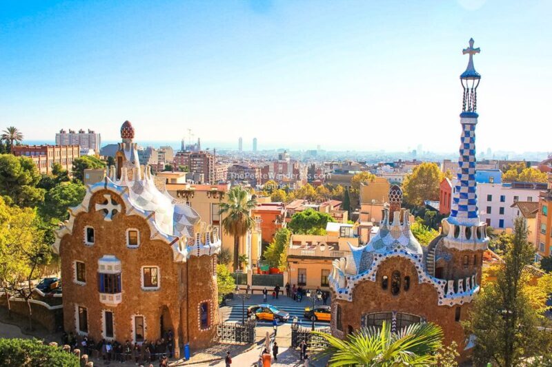 Barcelona: Sagrada Familia and Park Guell Small-Group Tour - Key Points