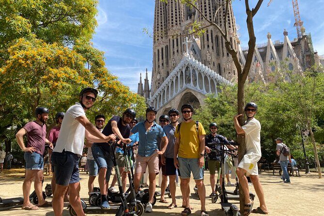 Barcelona Sagrada familia Electric Scooter or E-Bike Tour - Detailed Breakdown of the Itinerary