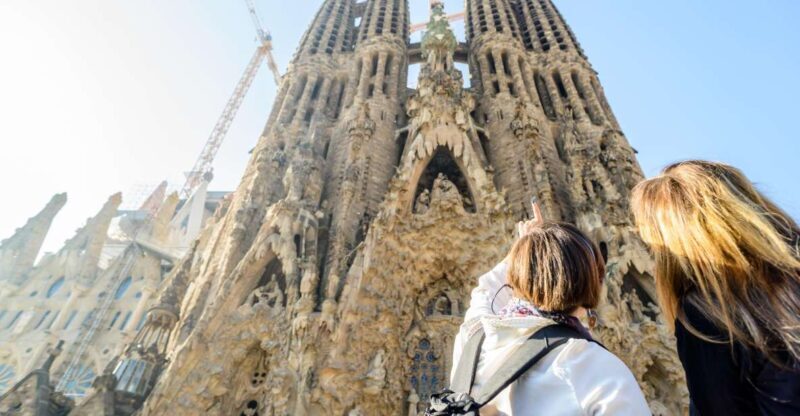 Barcelona: Sagrada Familia Fast-Track Guided Tour - The Itinerary and What to Expect