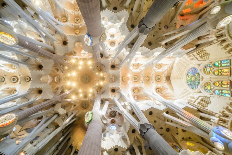Barcelona: Sagrada Familia Fast-Track Guided Tour - The Experience for Different Travelers