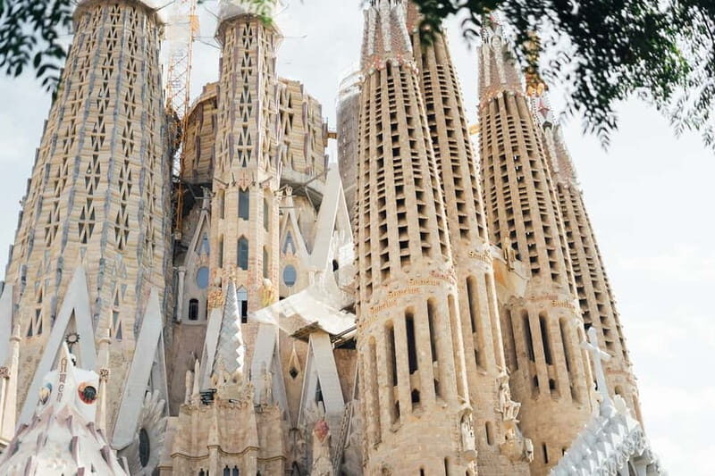 Barcelona: Sagrada Familia Guided Private Tour - An In-Depth Look at the Tour Experience