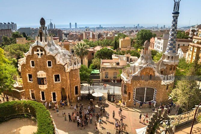 Barcelona Sagrada Familia Guided Tour with skip the line ticket - Authentic Insights from Past Travelers