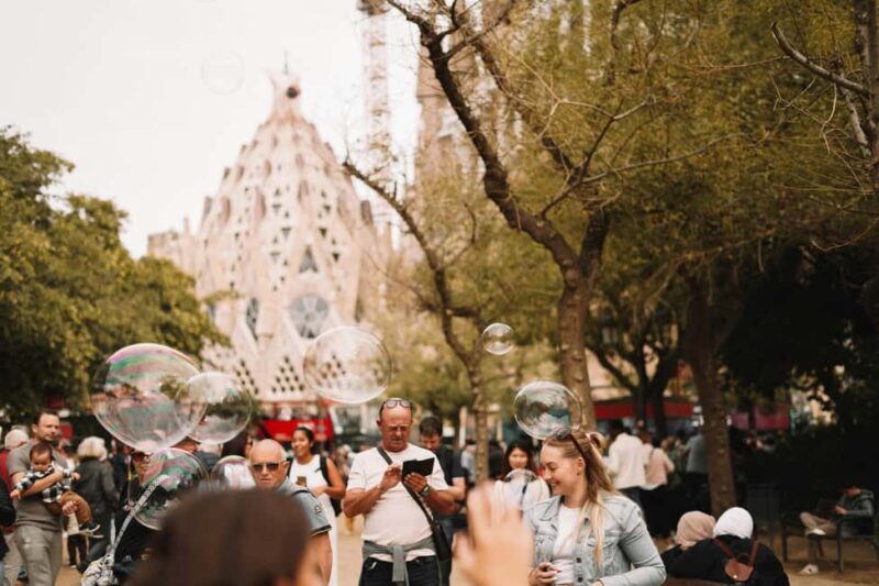 Barcelona: Sagrada Familia Guided Tour with Tickets - FAQ