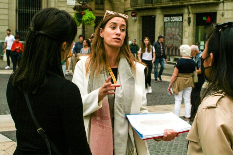 Barcelona: Sagrada Familia, Park Güell and Old Town Tour - FAQs