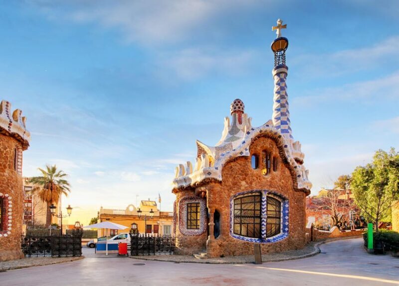 Barcelona: Sagrada Familia & Park Güell Guided Tour & Ticket - Key Points