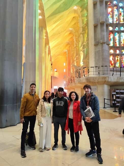 Barcelona: Sagrada Familia Skip-the-line Tour with Guide - The Itinerary and What to Expect