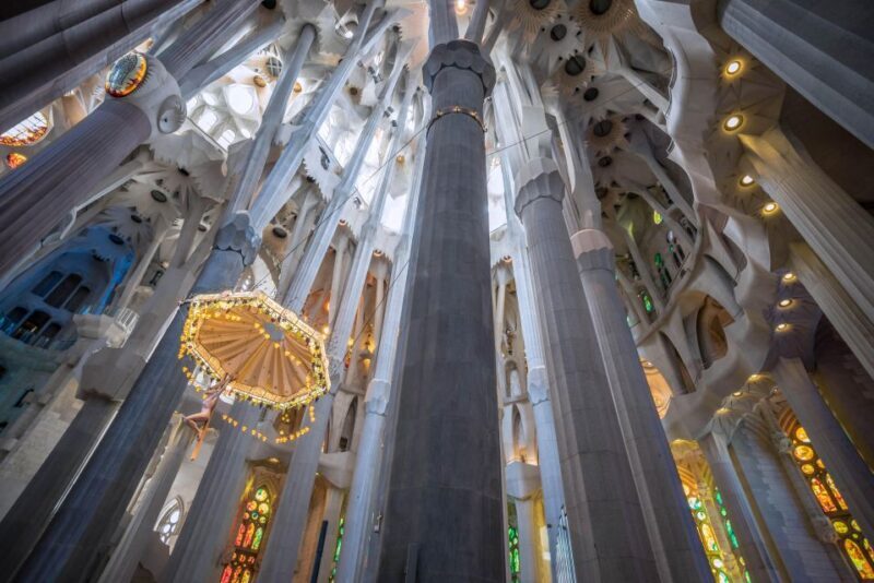 Barcelona: Sagrada Familia Small Group Guided Tour - Practical Tips for the Tour