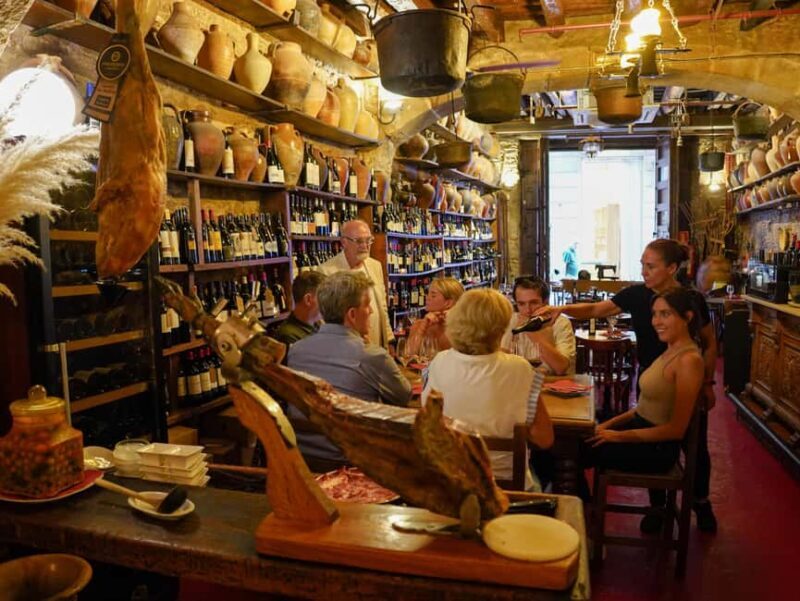 Barcelona: Sagrada Familia Tour & Authentic Tapas Experience - Exploring the Sagrada Familia with a Local Guide