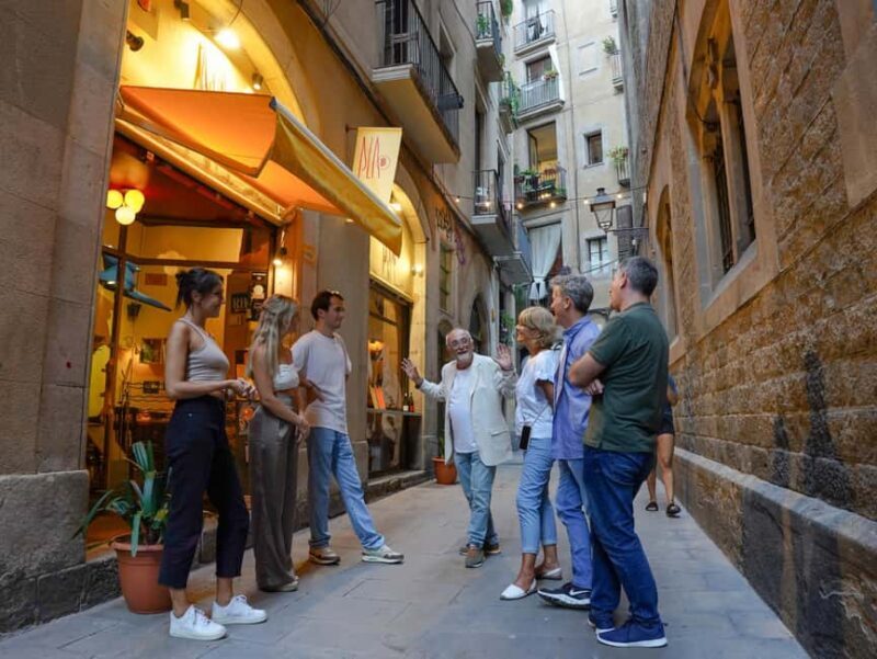 Barcelona: Sagrada Familia Tour & Authentic Tapas Experience - Who Should Consider This Tour?