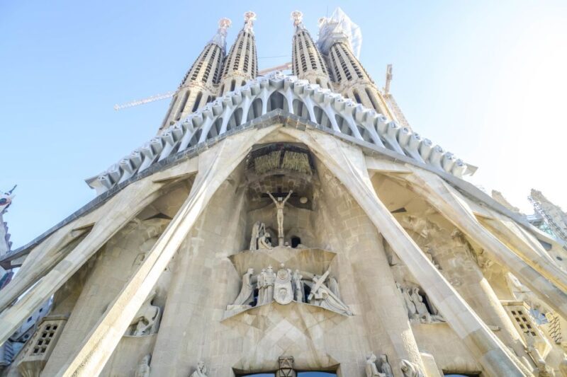 Barcelona: Sagrada Familia Tour with Optional Tower Access - The Guides: Experts Who Make the Difference