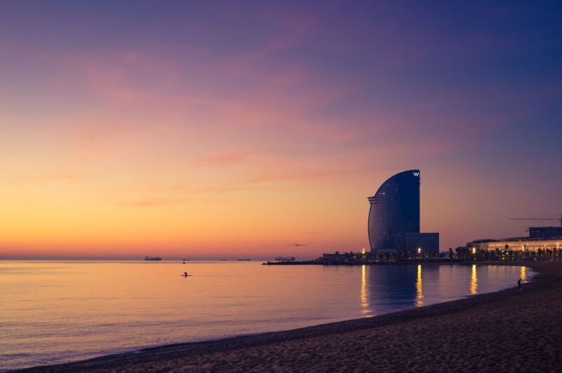 Barcelona: Sailing tour with open bar and aperitive - FAQ