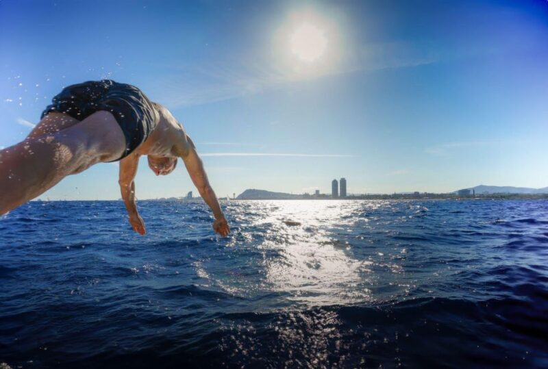 Barcelona: Sailing Tour with Vermouth and Drinks - Discover Barcelona from the Water: A Sailing Tour with Vermouth and Drinks