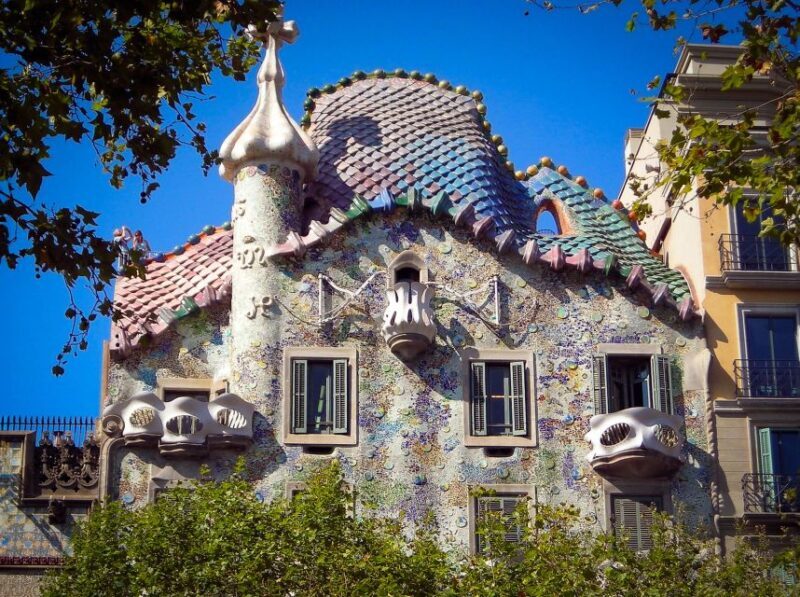 Barcelona: Sailing Trip, Sagrada Familia, and Casa Batlló - Practical Tips for Making the Most of Your Day