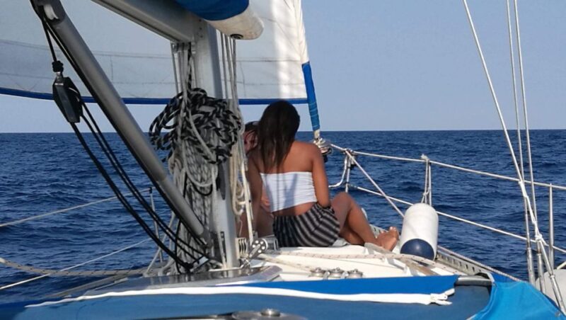 Barcelona: Sailing Trip with Drinks and Snacks - Key Points