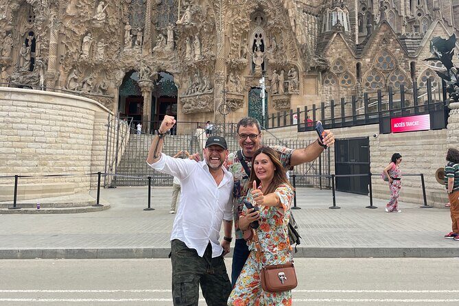 Barcelona Scavenger Hunt and Sights Self-Guided Tour - FAQ