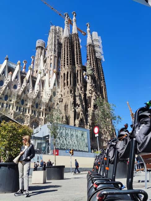 Barcelona Segway Tour: Gaudi Highlights - Key Points