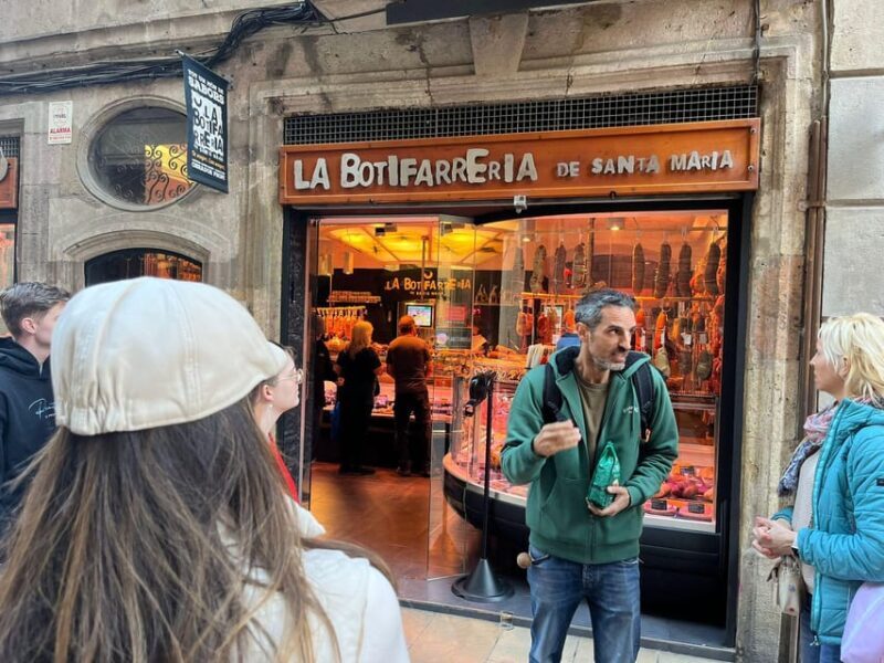 Barcelona: Street Food & Sightseeing Tour with Local Market - A Closer Look at the Experience