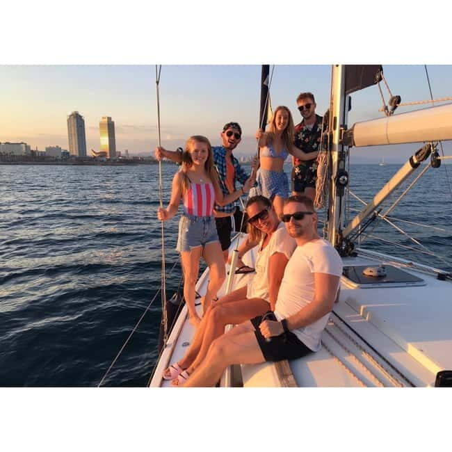 Barcelona: Sunset Skyline Cruise with Cava and Snacks - Key Points