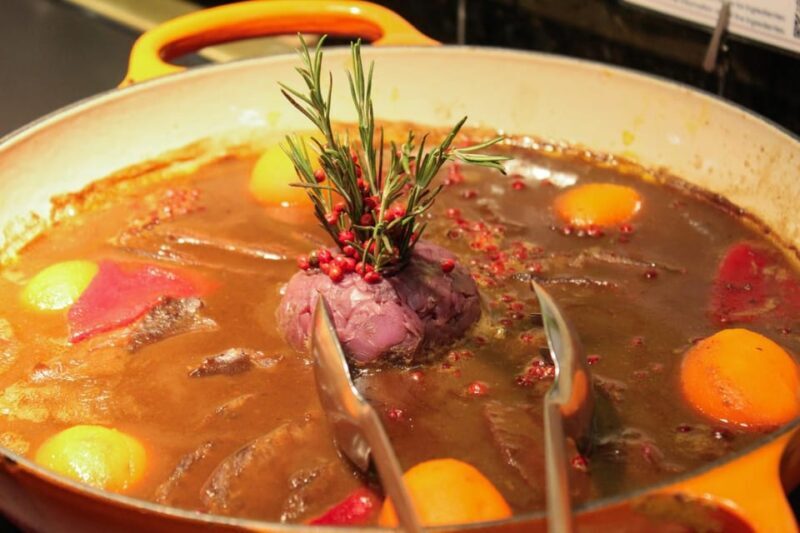 Barcelona: Tablao Flamenco Cordobes Show and Drink in Rambla - The Sum Up