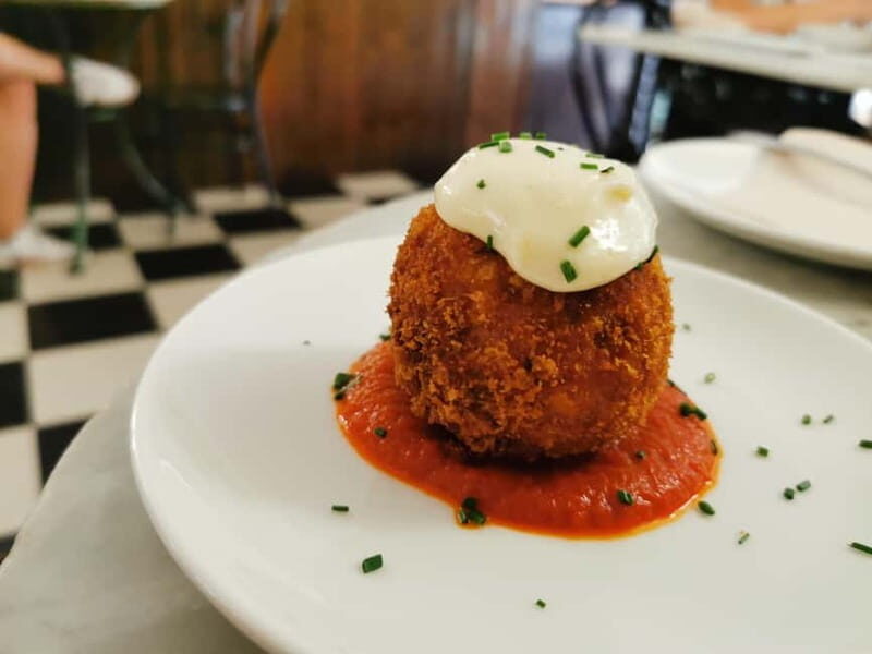 Barcelona: Tapas and Wine at the Hidden Bodegas Experience - Discovering the True Flavors of Barcelona: Tapas and Wine at the Hidden Bodegas Experience