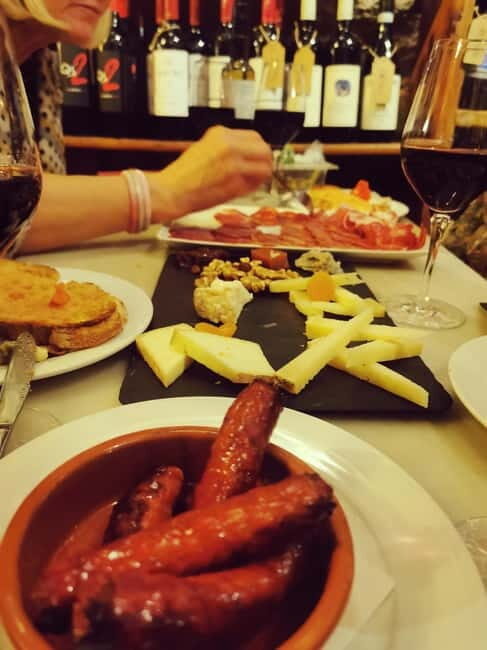Barcelona: Tapas and Wine at the Hidden Bodegas Experience - Key Points