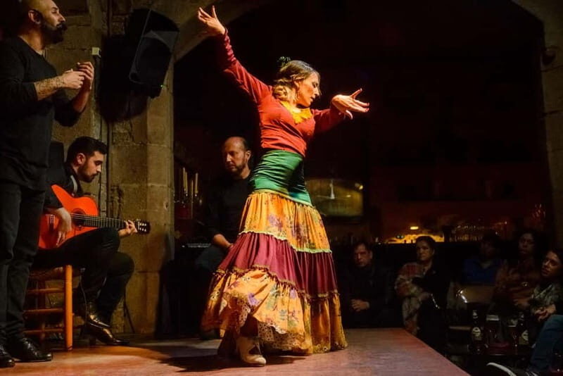 Barcelona: Tapas and Wine with Flamenco Show in the Old Town - Key Points