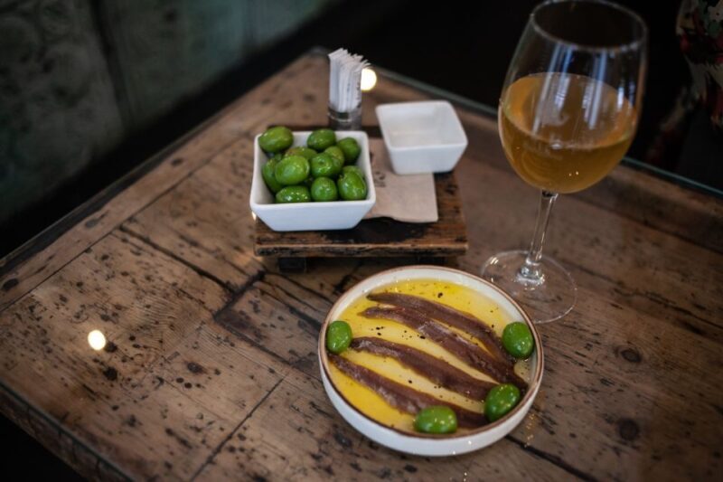 Barcelona: Tapas Food and Wine Tour in La Barceloneta - Starting Point at ALE-HOP