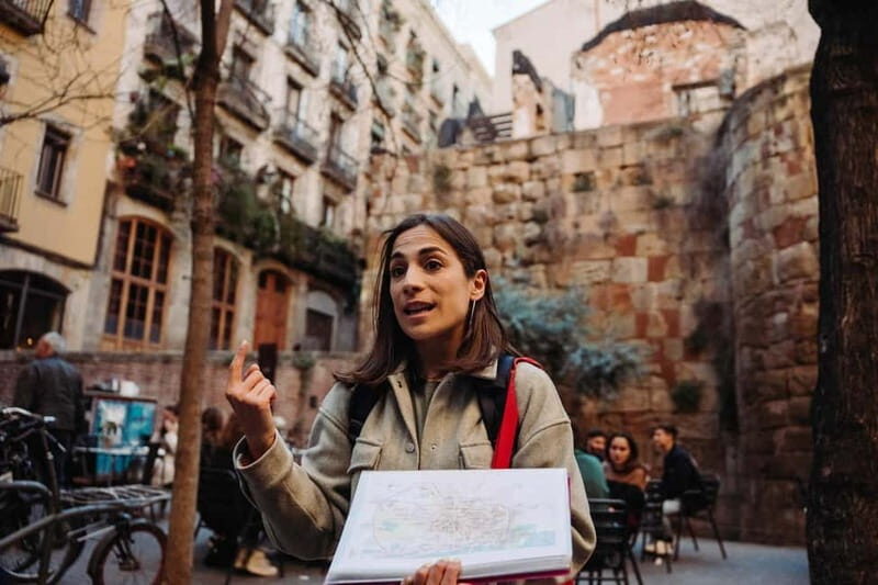 Barcelona: Tapas & Wine Tour in Born & Gothic Quarter - Key Points