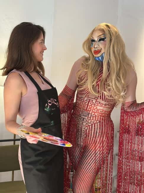 Barcelona: Tarot Reading, Paint &Wine! - Key Points