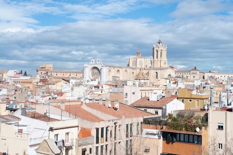 Barcelona: Tarragona & Sitges Guided Day Trip with Transfers - Key Points