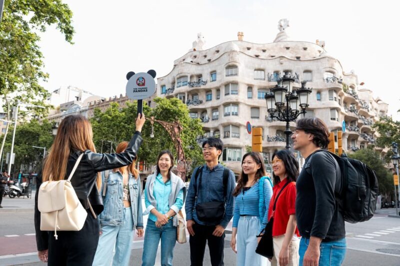 Barcelona: The 3 Gaudí Houses Tour - Key Points