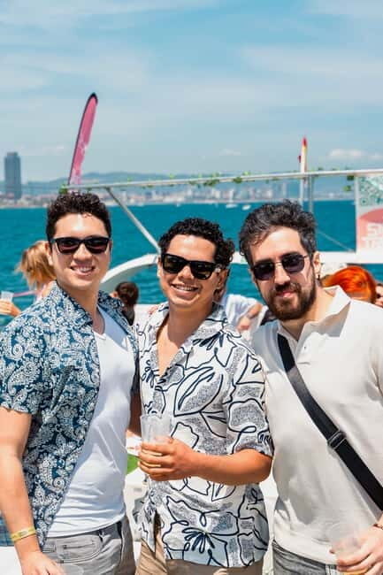 Barcelona: The Original Barcelona Boat Party - The Pros and Cons of the Barcelona Boat Party