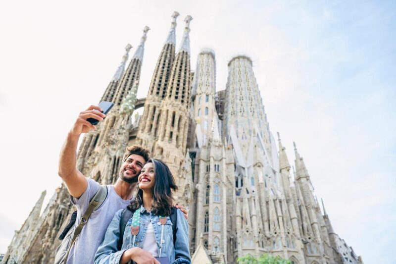 Barcelona: Tickets to Sagrada Familia, Romans & Jewish Tour - Authentic Insights from Past Participants