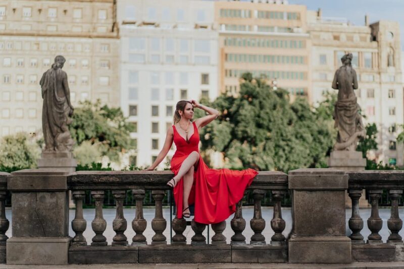 Barcelona Tourist Photographer - Exclusive Photoshoots - The Sum Up