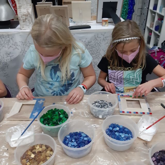 Barcelona: Trencadís Mosaic Class Learn Gaudí's Technique - Who Will Love This Tour?