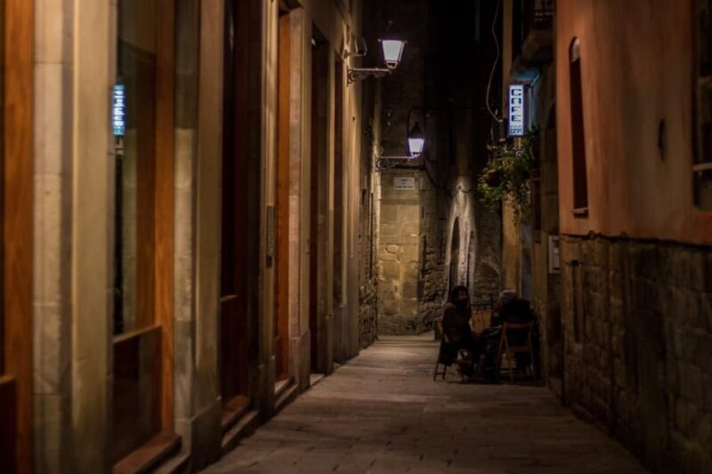 Barcelona: Walk On The Dark Side Private Ghost Tour - The Final Chapters: From War Memorials to Haunted Markets