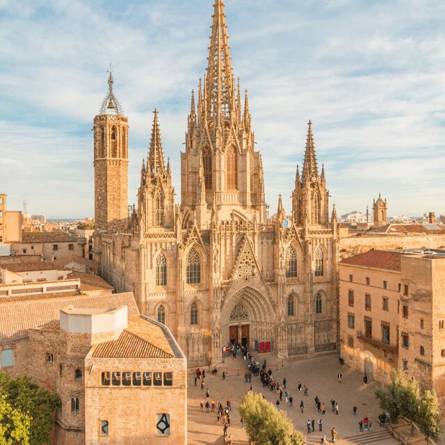 Barcelona: walking tour of the Gothic Quarter and boat ride - Exploring Barcelona’s Gothic Quarter and a Scenic Boat Ride: An In-Depth Review