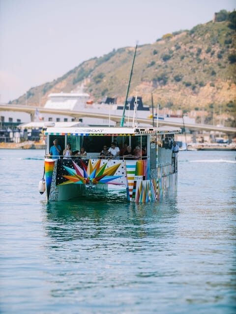 Barcelona: walking tour of the Gothic Quarter and boat ride - Practical Tips for Participants