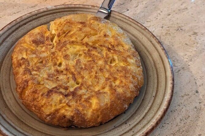 Barcelona´s Lunch or Dinner Tapas Tour: Food, drinks, happiness! - FAQ