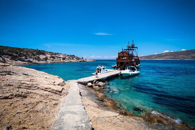 Barco De Pirata Cruise at 3 Islands in Greece - Discover the Charm of the Barco De Pirata Cruise at 3 Islands in Greece